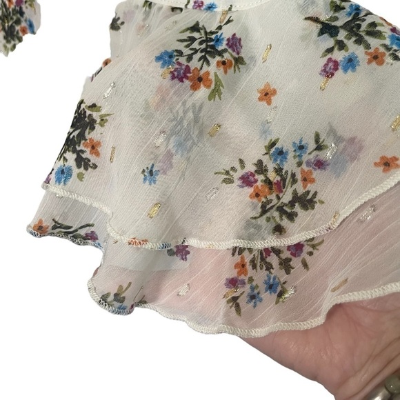 Euc Zara blouse, sheer, floral, metallic details, size Medium - Picture 5 of 13